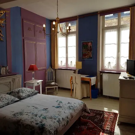 לינה וארוחת בוקר Le Soleil Du Lion D'hotes *